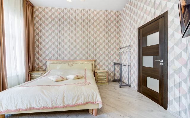 Sutki Peterburg Nevskij 81 apartment