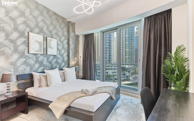 Bnbme DAMAC Waves Tower, 3 BDR Maids Apartments