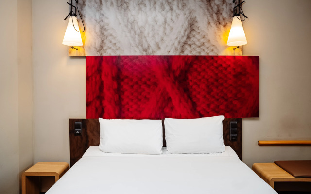 Ibis Aktobe Hotel