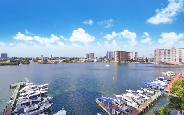Intracoastal Yacht Club Apart-Hotel