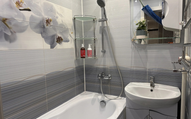 S Vidom Na Voznesenskiy Khram Flat