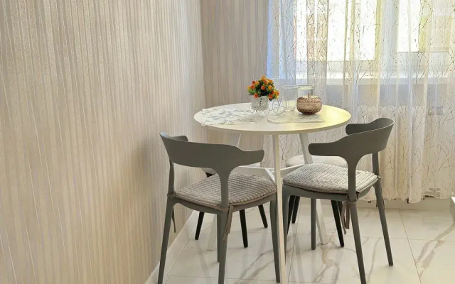 Uyutno kak doma Dzerzhinskogo 15 Apartments