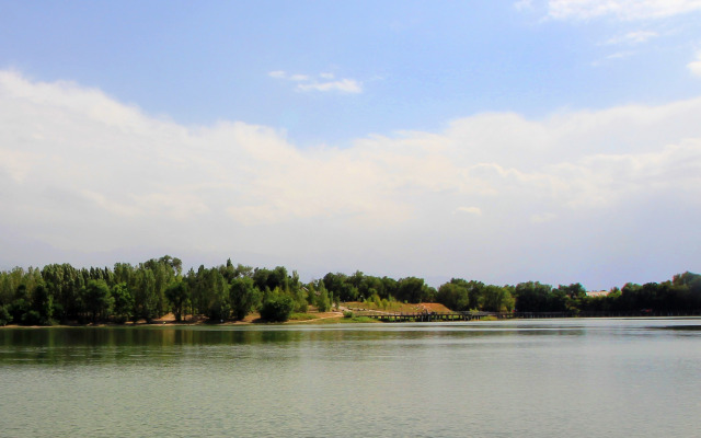 294 Raduzhny Bereg Flat