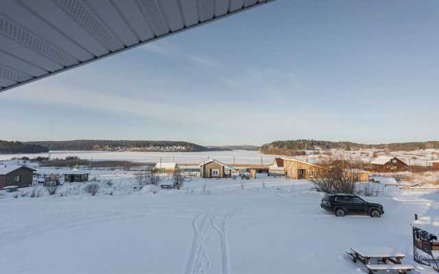 Castnyj Dom Polarnaa Stancia Sinij