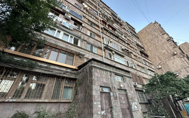 1-K, Ulitsa Anrapetutyan, Hn761 Flat