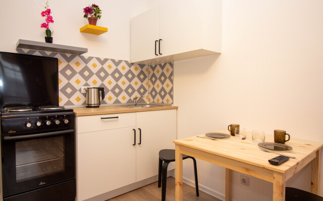 Sovremennaya Studiya Molodezhnaya Apartments