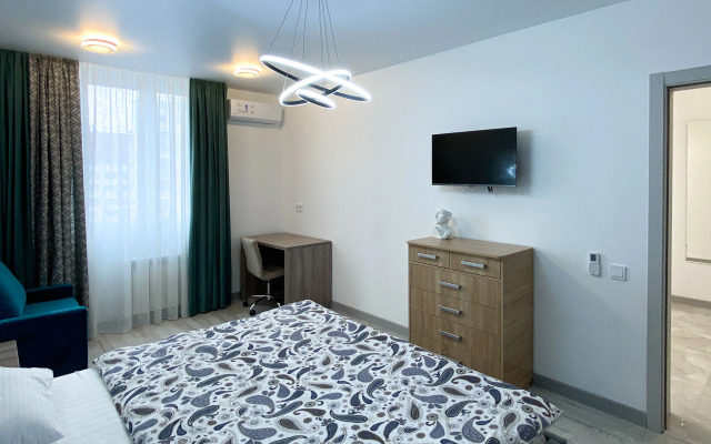 Апартаменты с кроватью 180 см и балконом, с 14 по 17 этаж