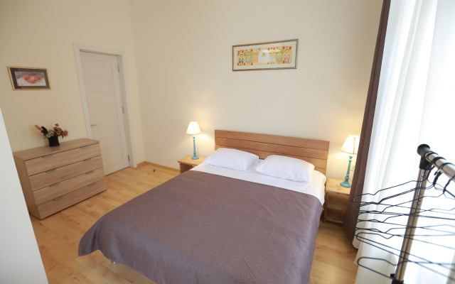 Midtown Hostel