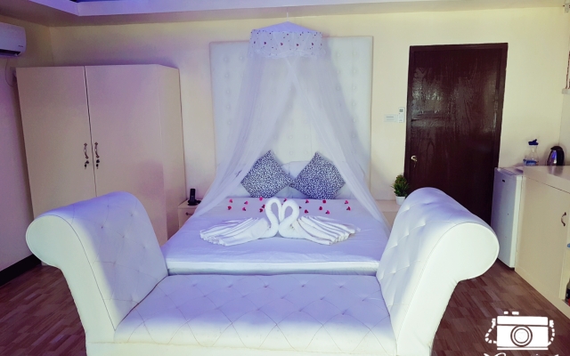 Chibel Summer Riverside Hotel