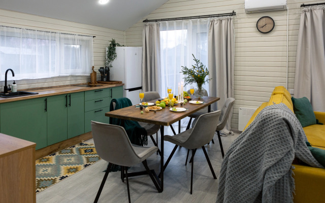 Point 371 Izumrudnyj Guest House
