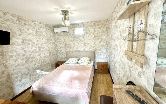 Na Tolstogo 30/1 Guest House