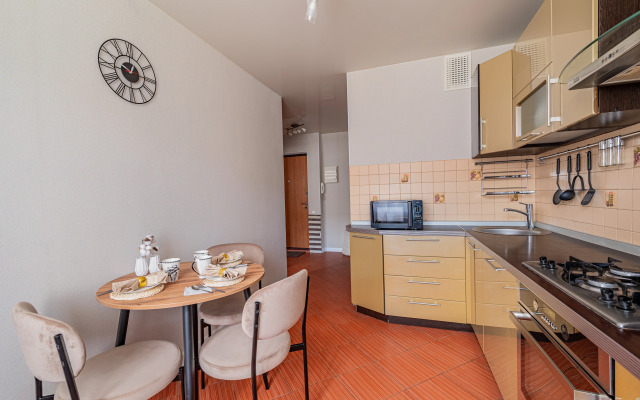 Квартира на Бакинских Комиссаров 107