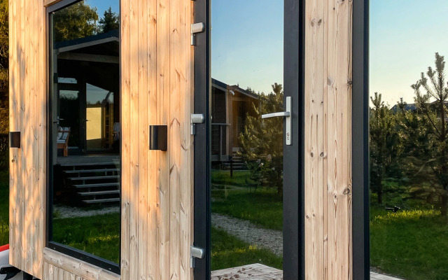 Частный дом с баней и чаном у воды и леса