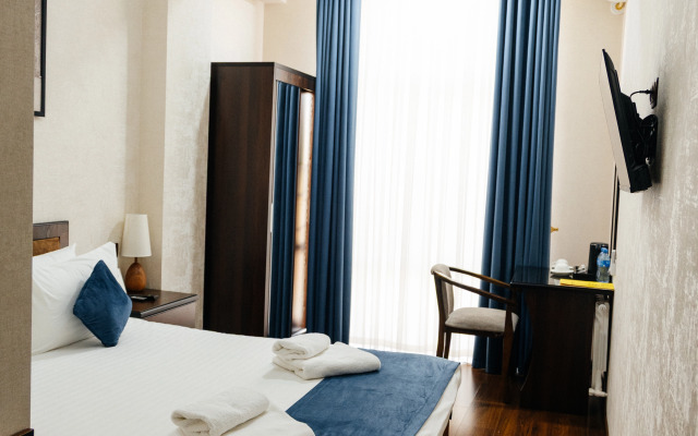 Ravan Hotel
