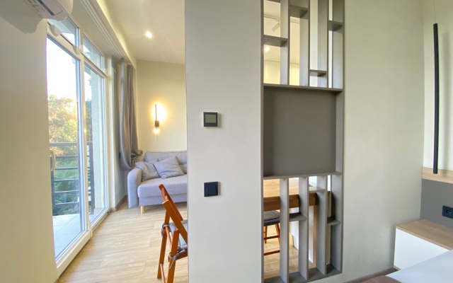 More Kvartir S Panoramnymi Pknami Vid Na Bambukovuyu Roshchu Flat