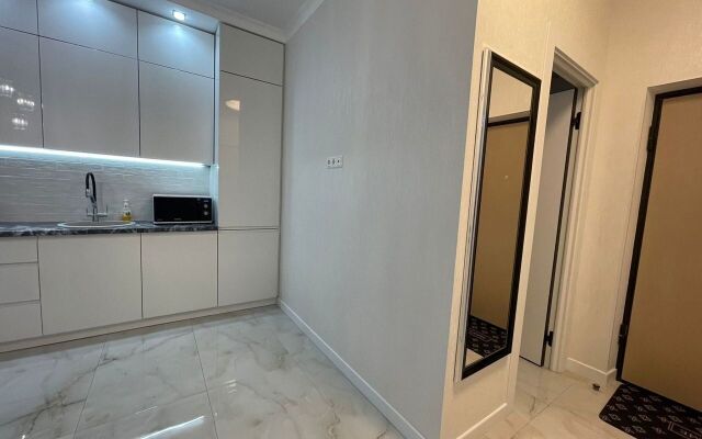 Yevrodvushka S Dizaynerskim Remontom Flat