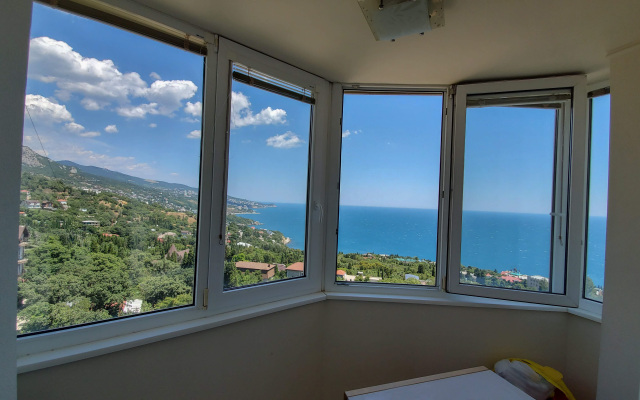Dvuhkomnatnyie S Vidom Na More Apartments