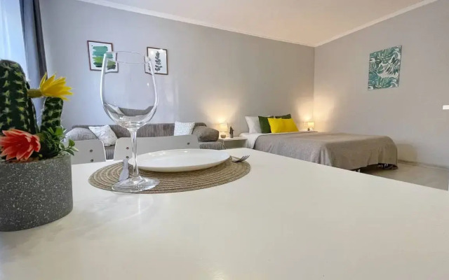 Uyutnaya V Pyati Minutakh Ot Verkhnego Ozera Flat