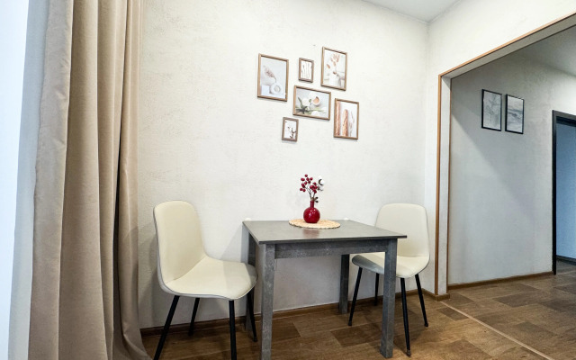 Komfort v 20 Min ot Naberezhnoj Amura Flat