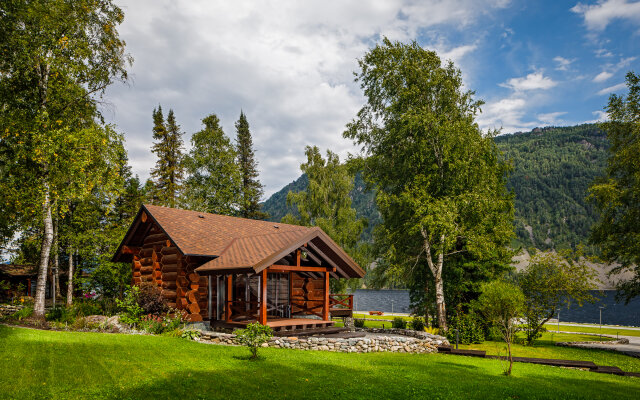 Altay Village Teletskoe