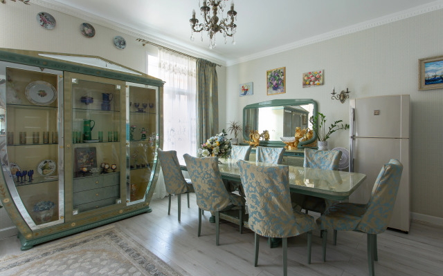 v TSentre Ampir Apartments