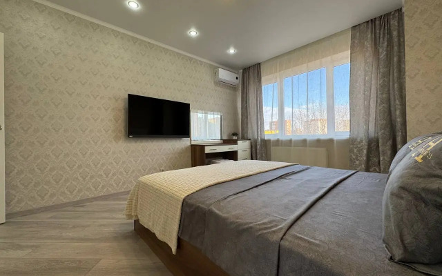 Квартира Шикарная двухкомнатная с лоджией