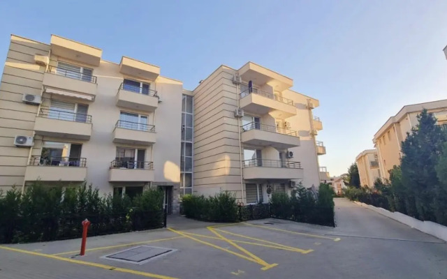 Flora Studios Sarafovo Apartments