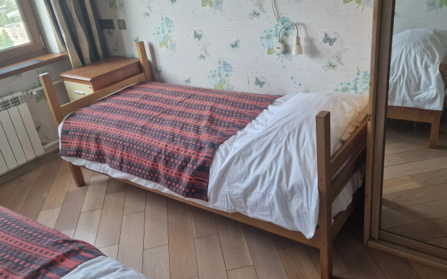 V Sankt-Peterburge Otlichnaya 3-Kh Komn. Kvartira Flat
