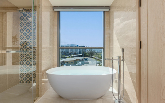 Апарт-отель Apartments Ozone condo by TropicLook