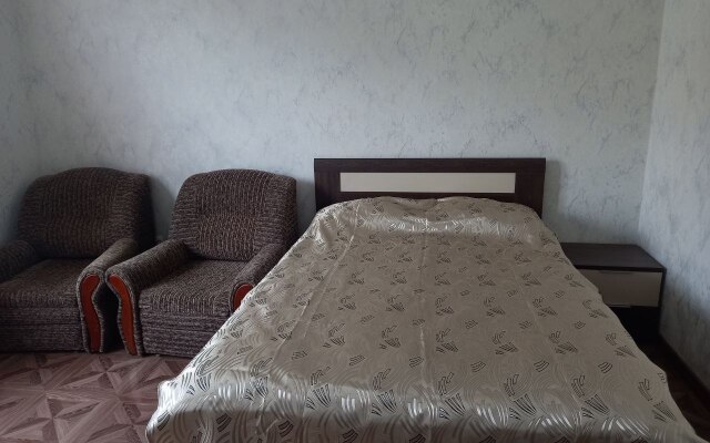 Uyutnaya Kvartira Na Poberezhye Flat