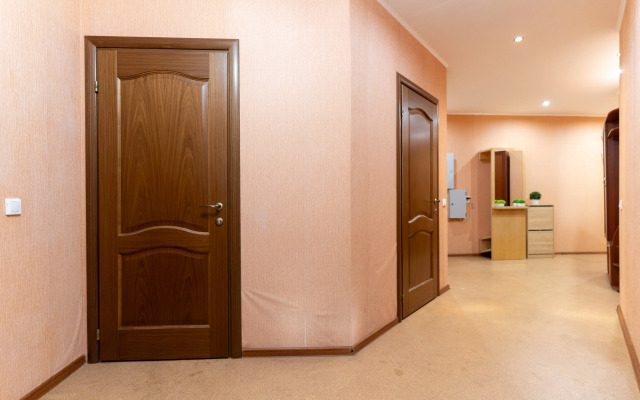 Апартаменты Трёхкомнатные Stepanenkov для 5 Гостей на Татищева 49