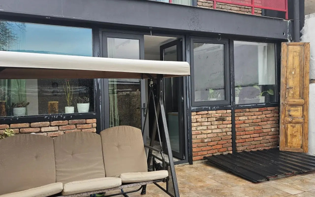 Villa Trekhkomnatniy Dvukhetazhniy Dom s Basseynom Niabi Villa
