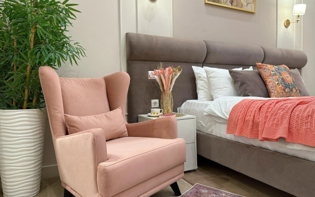 inSochi v samom centre Sochi na Navaginskoj N359 Apartments