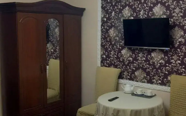 Uyut Hotel