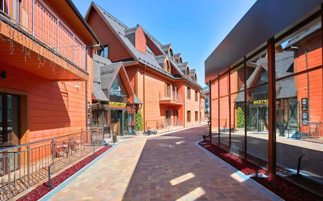 Apartments v "Grand Way Haveli"