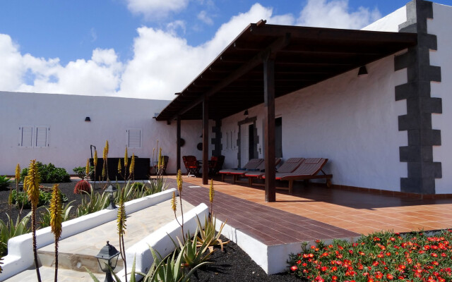 Aloe In Teseguite On Lanzarote Chalet