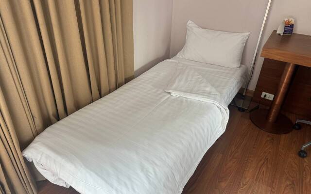 Sacha's Uno Hotel