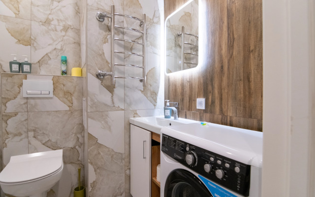 V Tikhom Rayone Na Dvoikh Apartments