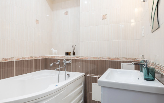 V Tsentre na Tukaya Flat