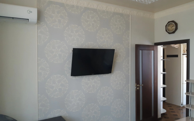 Dvukhkomnatnaya V Imeretinskoy Nizmennosti Flat