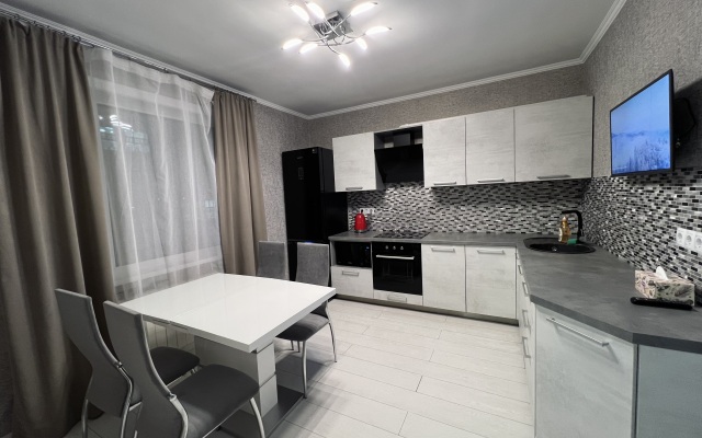 Apartamenty Dvukhkomnatnaya Kvartira Ryadom S Parkom Im.gagarina Apartments