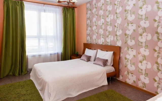 Po Ulitse Yamskaya Flat