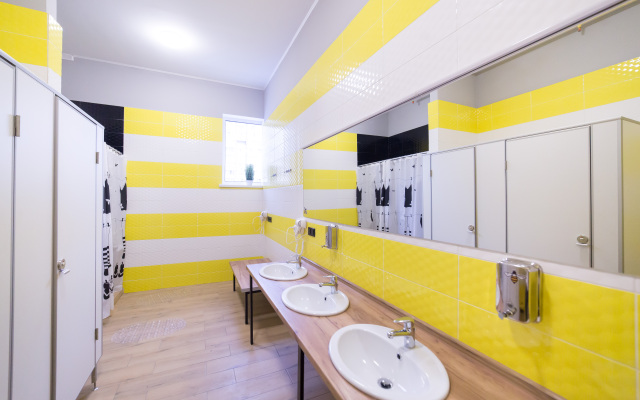 Bee Station Hotel