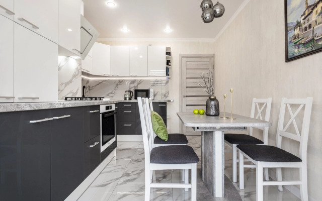 Квартира Двухкомнатная Море и Парк 500 метров