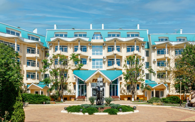 Yuzhnyij Parus Resort Hotel