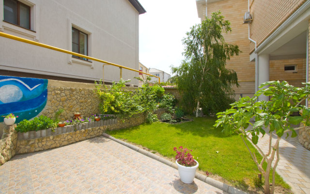Golden Ledy Guest House