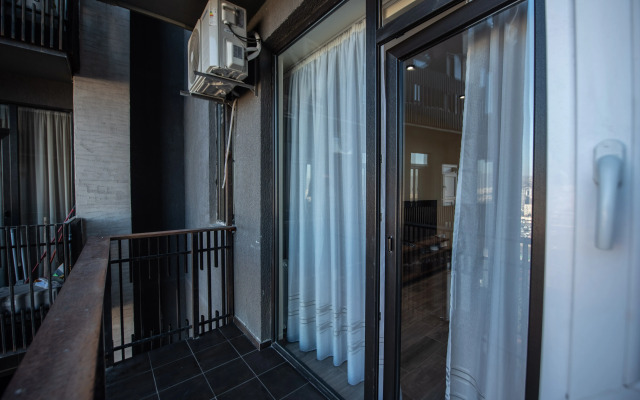S Vidom na Reku i Gorod Apartments