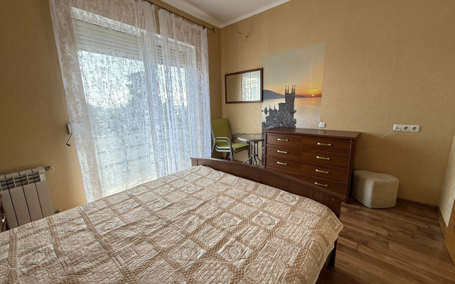 Scenic Two-Room Luxury Apartment with Balconies on the Yalta Embankment