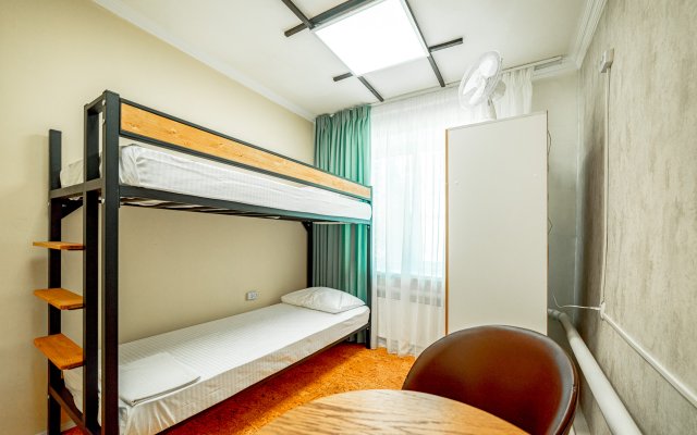 Hostel Shato Plaza