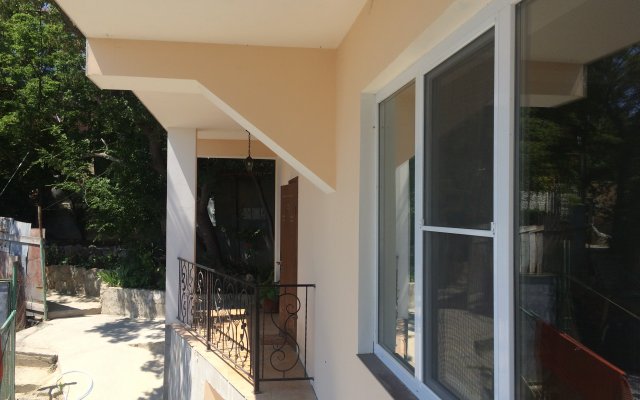 Gaspra Guest House